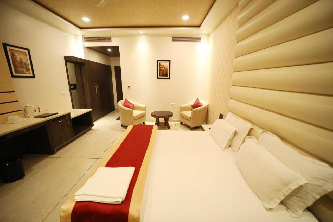 Hotel Panchsheel Ayodhya Exterior photo