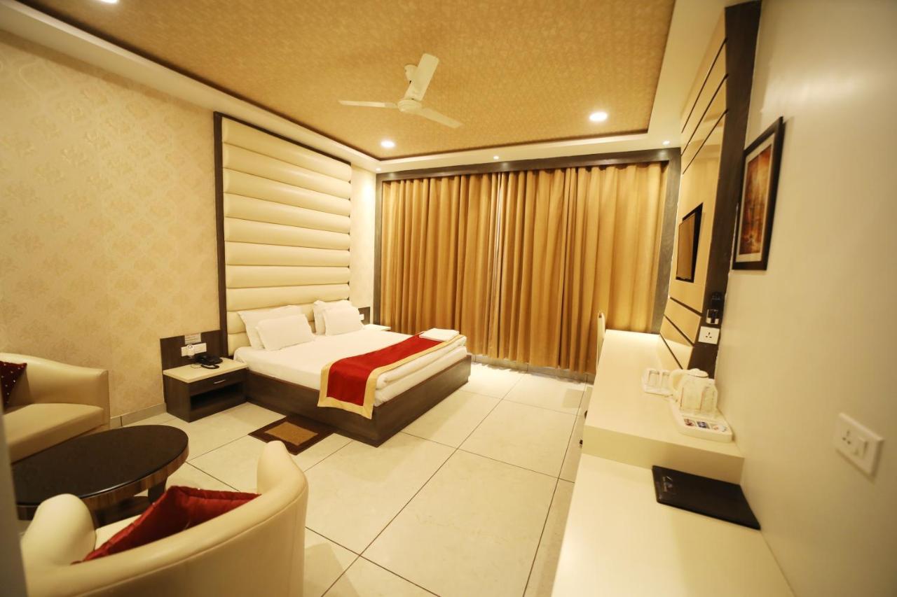 Hotel Panchsheel Ayodhya Exterior photo