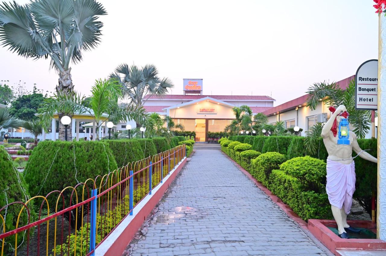 Hotel Panchsheel Ayodhya Exterior photo